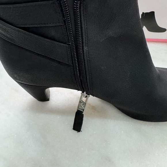 Short 3 inch heel boots - Picture 5 of 8
